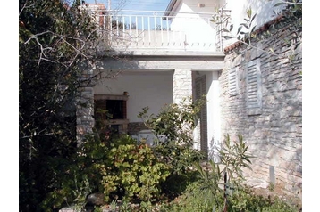 Kroatija Privát Vela Luka, Eksterjeras